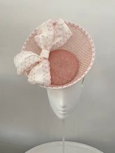 Load image into Gallery viewer, Lacey