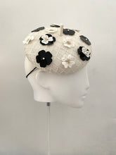 Load image into Gallery viewer, Patent posie