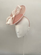 Load image into Gallery viewer, Lacey