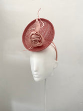 Load image into Gallery viewer, Percher Rose