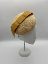 Load image into Gallery viewer, Say it with a bow