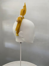 Load image into Gallery viewer, Bow me over - yellow