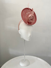 Load image into Gallery viewer, Percher Rose