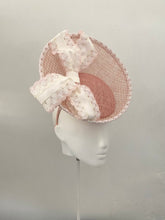 Load image into Gallery viewer, Lacey