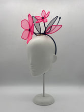 Load image into Gallery viewer, In full bloom