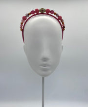 Load image into Gallery viewer, Beaded lady - pink