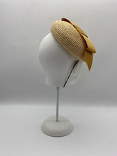 Load image into Gallery viewer, Say it with a bow