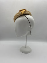 Load image into Gallery viewer, Say it with a bow