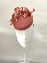 Load image into Gallery viewer, Petal