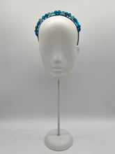 Load image into Gallery viewer, Beaded lady - blue